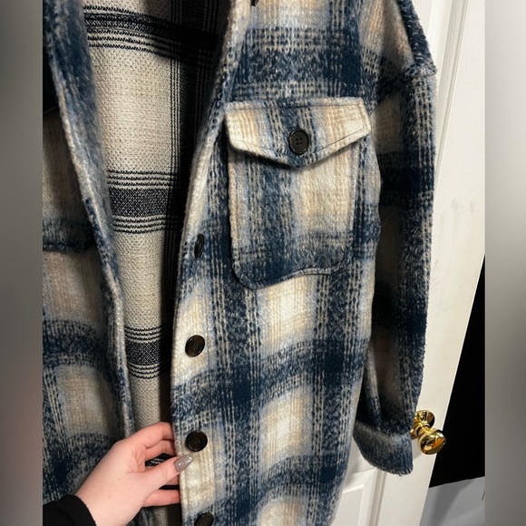 Bagatelle Blue and white Shacket - Picture 2 of 5